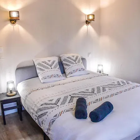 펜션 Du Parc Le Pin Formiguères